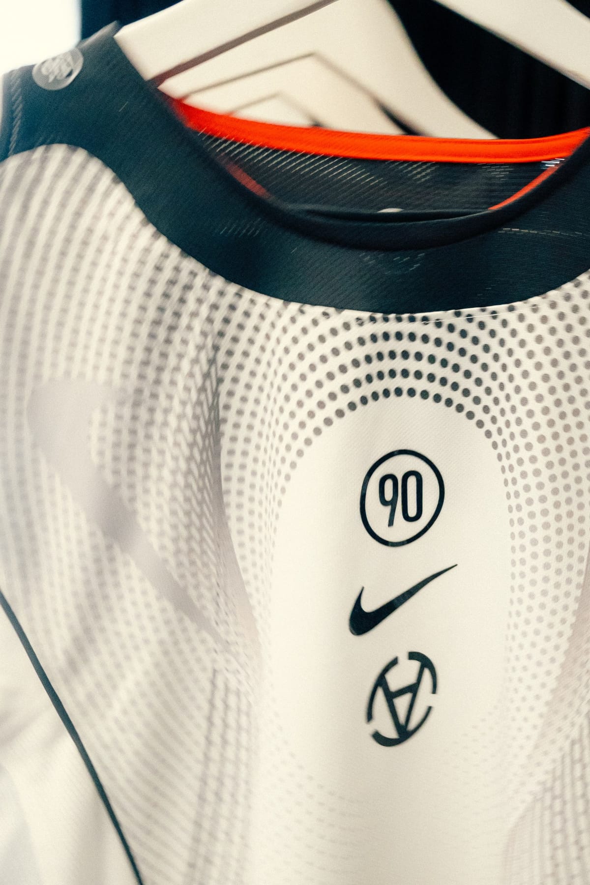 Nike, 3/20